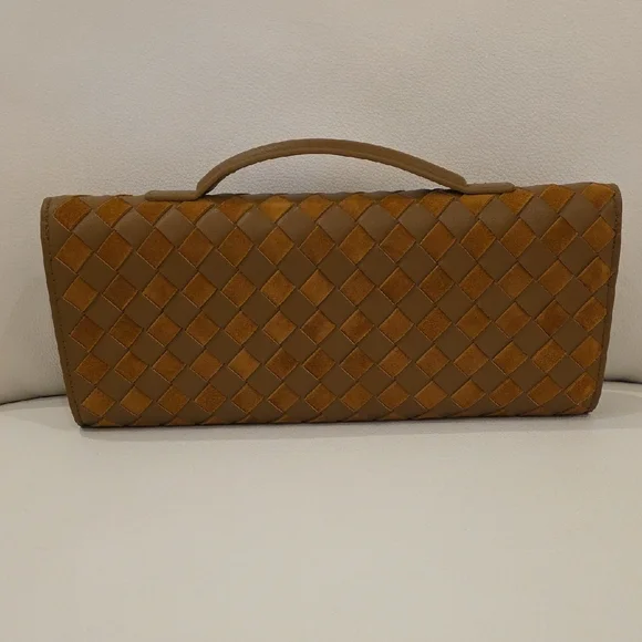 Elegant Leather Cashmere Tan Woven Clutch - Picture 6 of 10